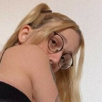 Adrianahoe Nackt