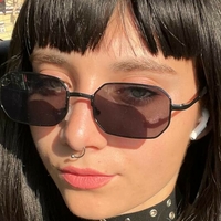alazeya Nackt