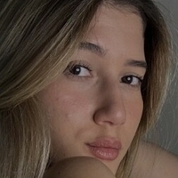 Alba Shy Nackt