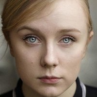 Alexa Davies Nackt