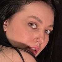 aliaska_page Nackt