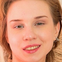 Alice Adorable Nackt