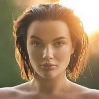 Alina Maleniece Nackt