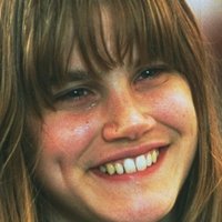 Alison Folland Nackt