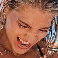 Alli Jo Nackt