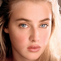 Anna Van Patten Nackt