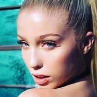 Arielle Raycene Nackt