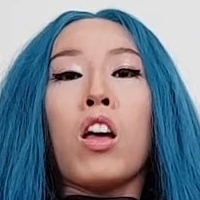 Azumi Zeitline Nackt