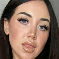 Bambi Brunette Nackt