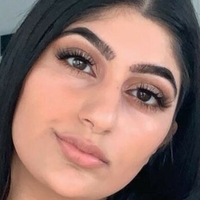 Busty Indian Nackt