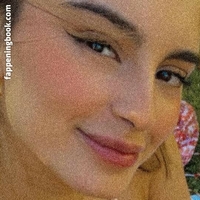 Cami Nackt