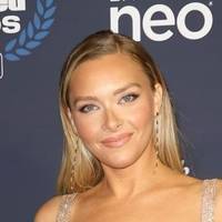 Camille Kostek Nackt