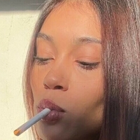 cigarettemuse Nackt