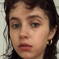 Clairo Nackt
