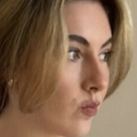 Clara Tubo Nackt