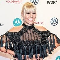 Dagi Bee Nackt
