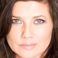 Daphne Zuniga Nackt