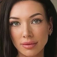 Delina Nackt