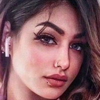 Dilnoor Aka Nackt