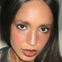 Dina Ayada Nackt