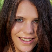 Elena Max Nackt