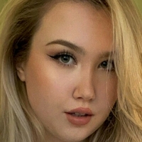 Elenastrikes Nackt