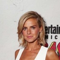 Eliza Coupe Nackt