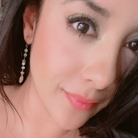 Elizabeth Retana Nackt