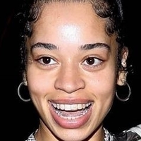Ella Mai Nackt