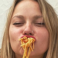 Ellie Duckles Nackt