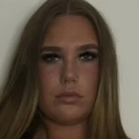 ellierobsxx Nackt