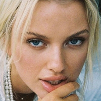 Elodie Russell Nackt