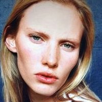 Emily Baker Nackt