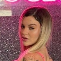 Emily Fernandes Nackt