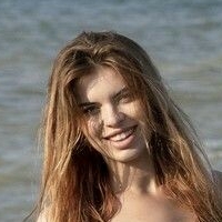 Emily Mayers Nackt