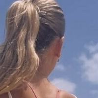 Emily Psarras Nackt