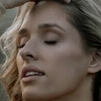 Emily Viuhkola Nackt