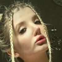 emilyon Nackt