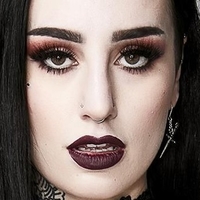 Emma Vauxdevil Nackt