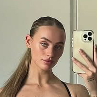 Guusje Nackt