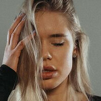Hollaura Nackt