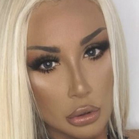 Holly Deacon Nackt