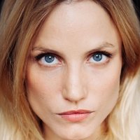 Isabel Thierauch Nackt