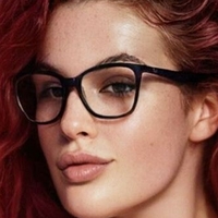Juli Fox Nackt