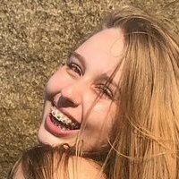 Julia Oliveira Zimmer Nackt