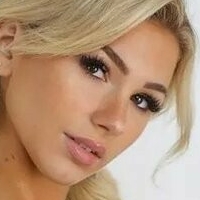 Julie Ambrose Nackt
