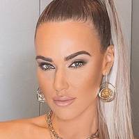 Lana (WWE) Nackt
