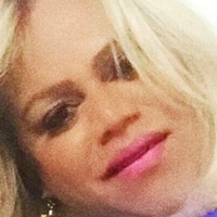 Larissa Close Nackt