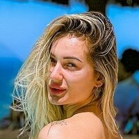 Larissa Scherrer Nackt