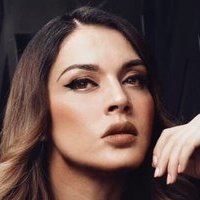 Laura Caro Nackt